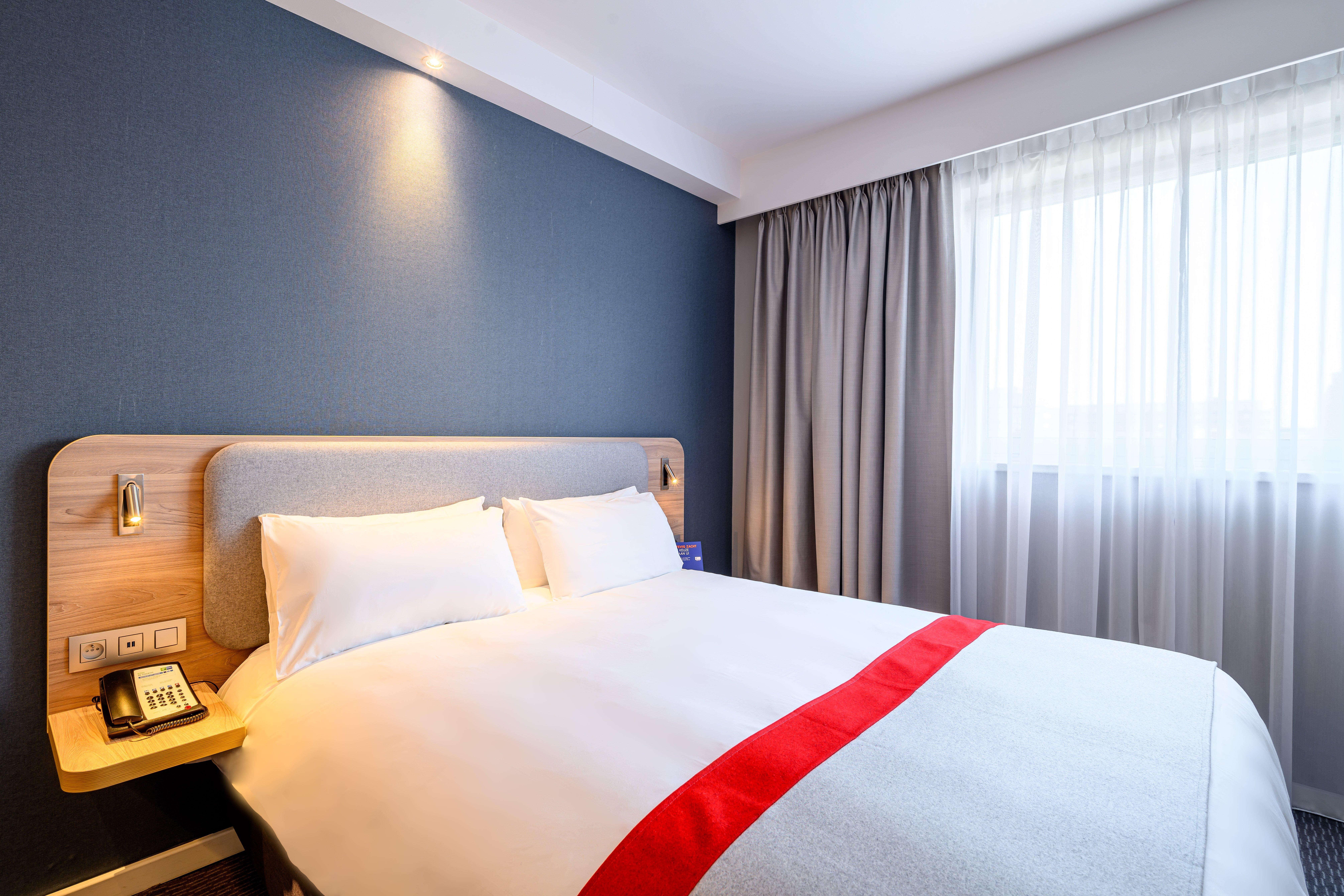 Express Centre By Ihg 3*
