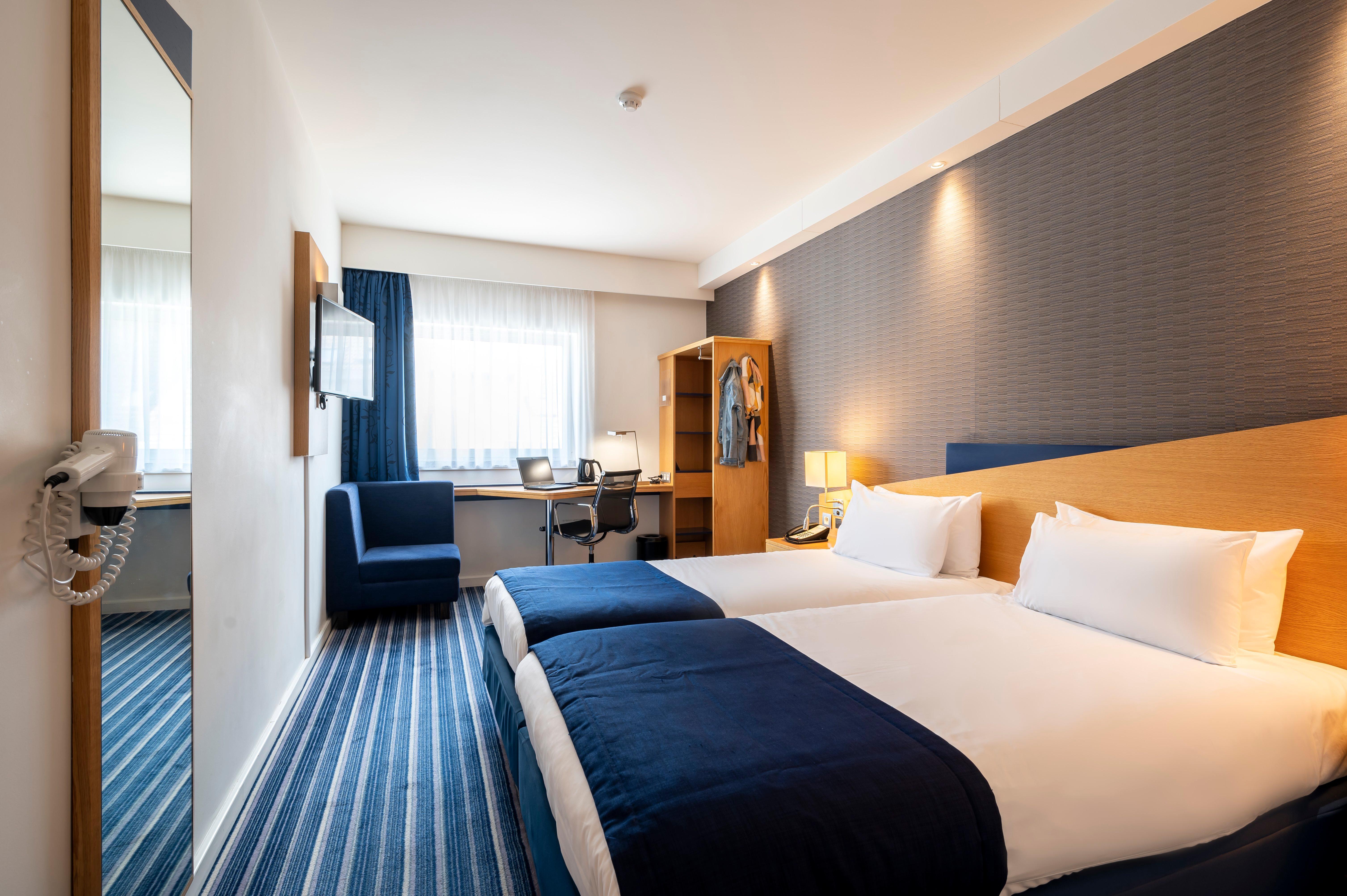 Express Centre By Ihg 3*