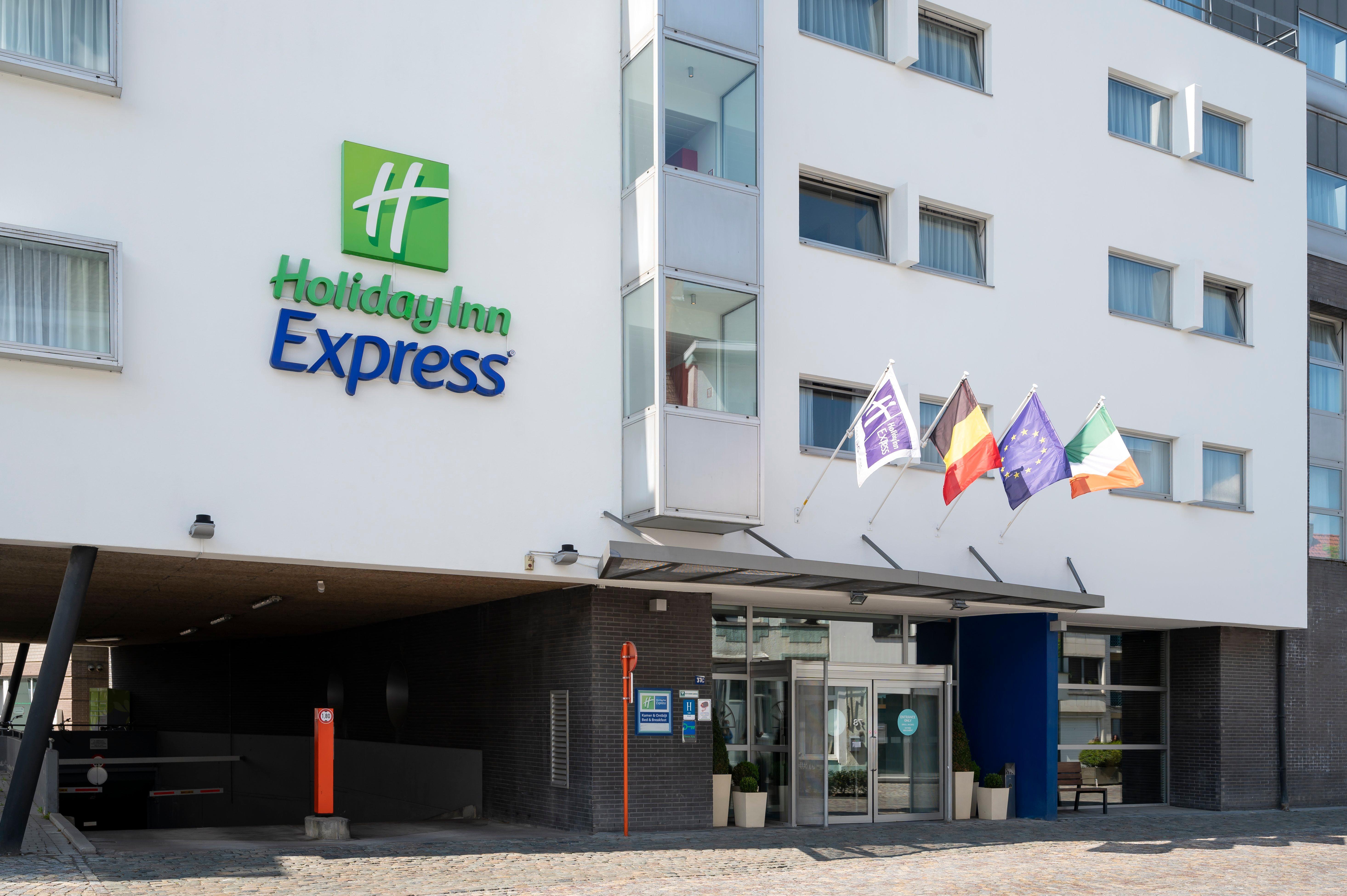 Express Centre By Ihg Hotel 3*