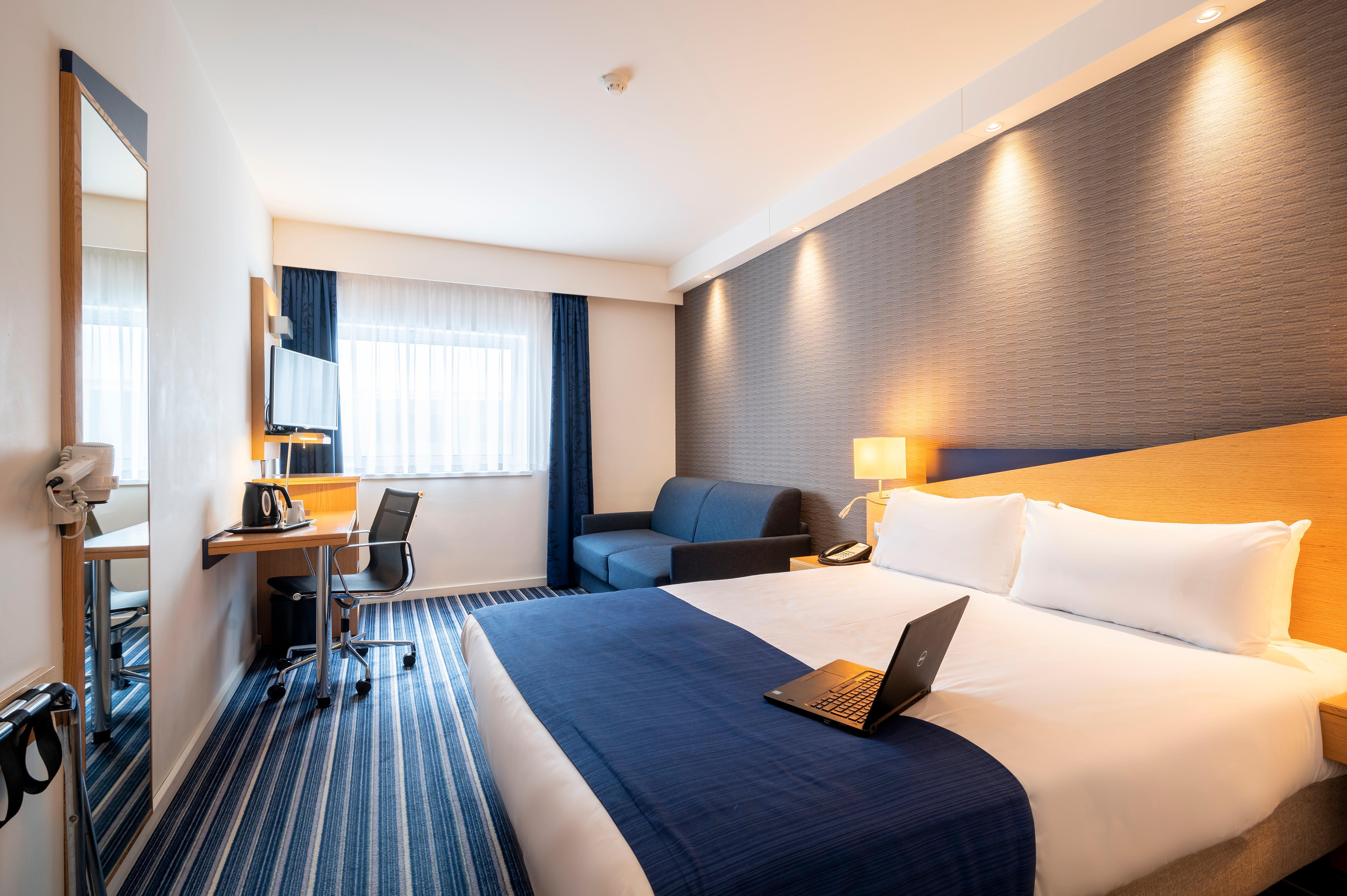 Express Centre By Ihg 3*